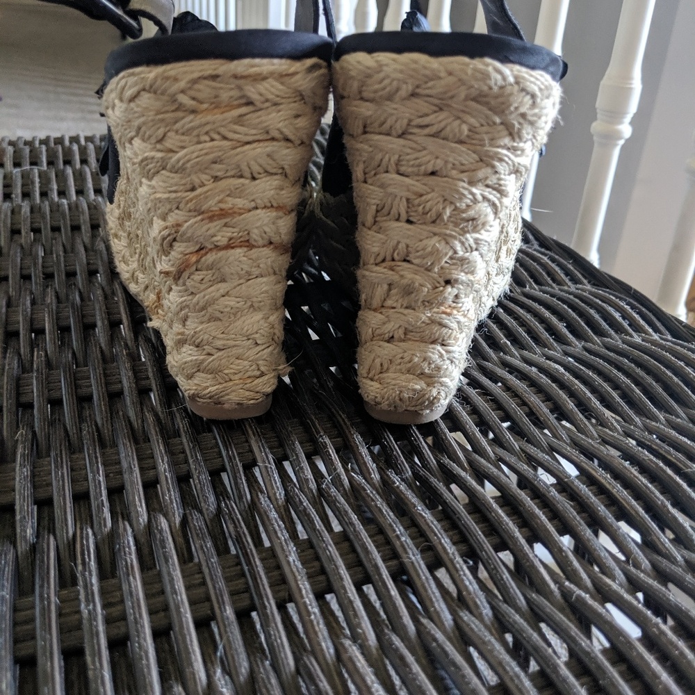 🔥 Fergalicious Wedges - Picture 3 of 8